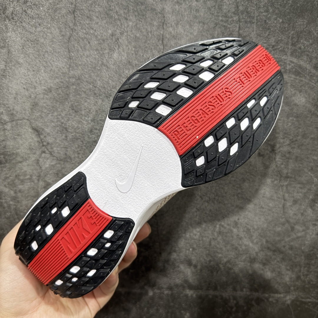 图片[9]-【RS纯原】Nike Pegasus Plus 超级飞马系列马拉松跑步鞋 FQ7262-003 平台专供 充正品质 之前未流通市场版本 内里嵌入定型海绵 中底搭载前Zoom+全掌React配置 全部原鞋开发打造 所有细节全部同步原版 全新一代拥有 Zoom Air 一如既往的稳定感和流畅感 鞋面采用工程网眼设计 为特定高热区域营造出色透气性 进一步增加鞋面的穿孔数量 让足部能够快速散热 中足搭配 Flywire 飞线 在高速运动时营造舒适稳定的贴合感 内置Zoon气垫加持 动力十足！ 尺码：39 40 40.5 41 42 42.5 43 44 44.5 45 46-选品中心
