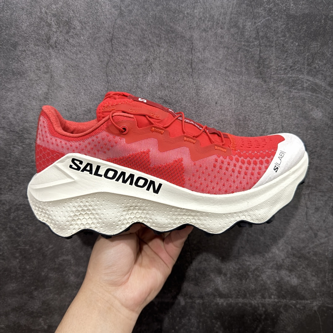 【绿x版】SALOMON萨洛蒙 S/LAB ULTRA Glide 柔软舒适防滑耐磨 低帮跑步鞋 SALOMON诞生于1947年的法国阿尔卑斯山区,全球知名的户外运动品牌。一直致力于推动滑雪、越野跑等山地运动的发展及产品的进步。其产品设计致力于追求创新和发掘产品的性能极限,帮助喜欢自由的人在山地间不断挑战自我 尺码:36 36.5 37.5 38 38.5 39 40 40.5 41 42 42.5 43 44 44.5 45 46.5-选品中心