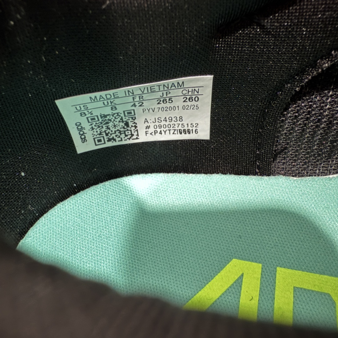 图片[7]-【纯原版】Ad Adizero Boston 13 阿迪马拉松系列超轻防滑训练跑步运动鞋 JS4938 市场目前独家使用真碳柱 组合底版本 区别市场涂漆假碳一体大底货 这双跑鞋在保留了前一代的核心科技的基础上，做了一些调整和优化，让跑鞋的脚感更加柔软、回弹和舒适。同时，它也回归了 BOSTON 系列原本的精神，提供了一双适合各种训练和速度的性能跑鞋。 尺码：36 36.5 37 38 38.5 39 40 40.5 41 42 42.5 43 44 44.5 45-选品中心