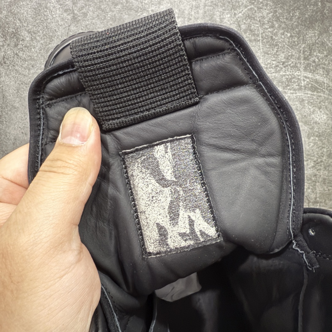  
【莞产】RO / Rick Owens 瑞克·欧文斯 倒三角/经典底/细鞋带款，全乳白色！
【皮料】