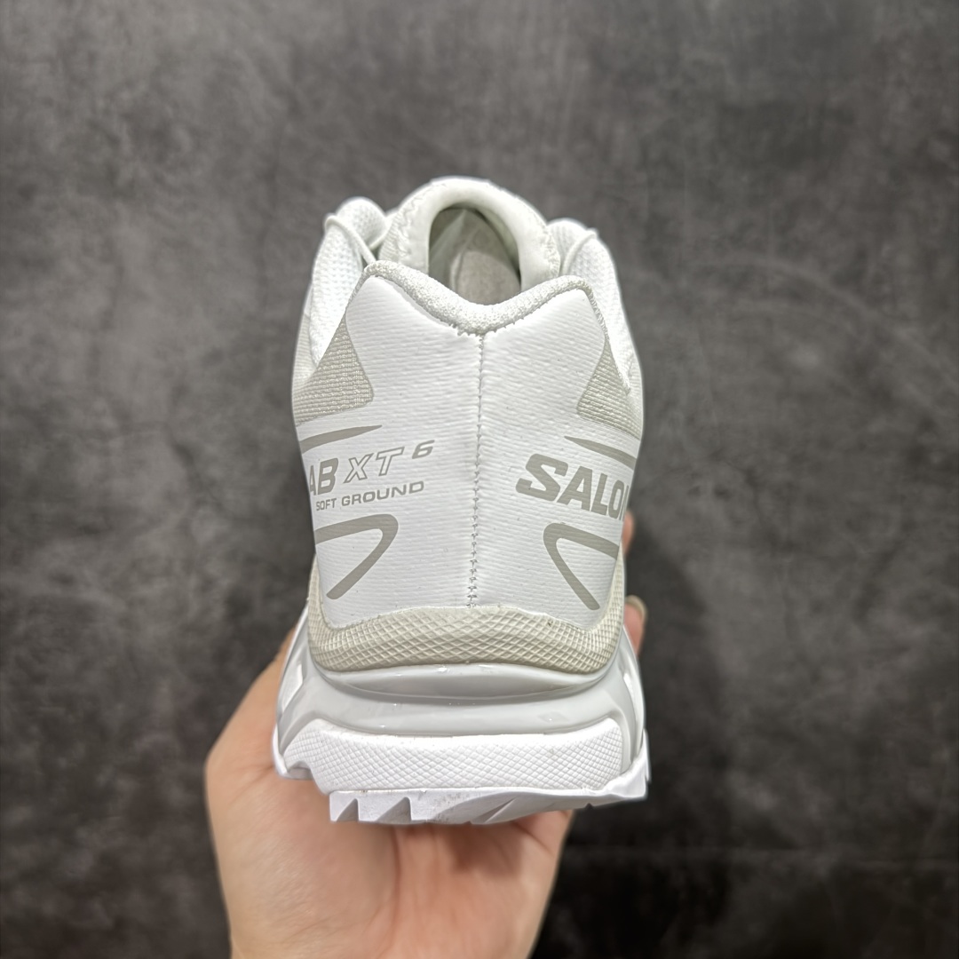 图片[4]-【PZ纯原】SALOMON XT-6 萨洛蒙潮流越野机能户外功能鞋 白色 412529 全新版本出货 好货不怕晚 品质 细节 材料都是肉眼可以见！ 售前售后也是其它工厂无法匹敌！ 纯原外贸平台特供订单 耗时半年巨作 全套原纸板楦头开发 原厂特供网布配套加持 确保原汁原味 完美呈现版型 原档数据独家私模五层组合大底 原装Ortholite轻量化鞋垫 中底布带钢印编号 原厂TPU锁扣 进口港宝加持 后跟自然饱满 还原公司包裹性 鞋面以“锯齿”状的包裹系统呈现 在基色底之下加入了各种色点缀 将公司的最新技术和时尚前卫的造型融入耐用的长跑款式中 鞋面由 TPU 薄膜制成 并焊接在高耐磨网眼上 使其既时尚又坚固 由 ACS底盘支撑 可增强稳定性和支撑力 以及由橡胶凸耳 Contragrip外底覆盖的 EVA 缓冲中底 旨在应对崎岖的地形 鞋舌上的彩色Salomon 标签、Quicklace 系统以及鞋头、鞋舌和鞋跟上的附加品牌使细节更加完美 让穿着者可以轻松驾驭户外与通勤下的任何运动生活场景 无缝鞋身户外随意纵横 颜值与脚感兼备 出街通勤 绝对非常吸睛 你值得拥有 尺码：36 36.5 37.5 38 38.5 39 40 40.5 41 42 42.5 43 44 44.5 45-选品中心