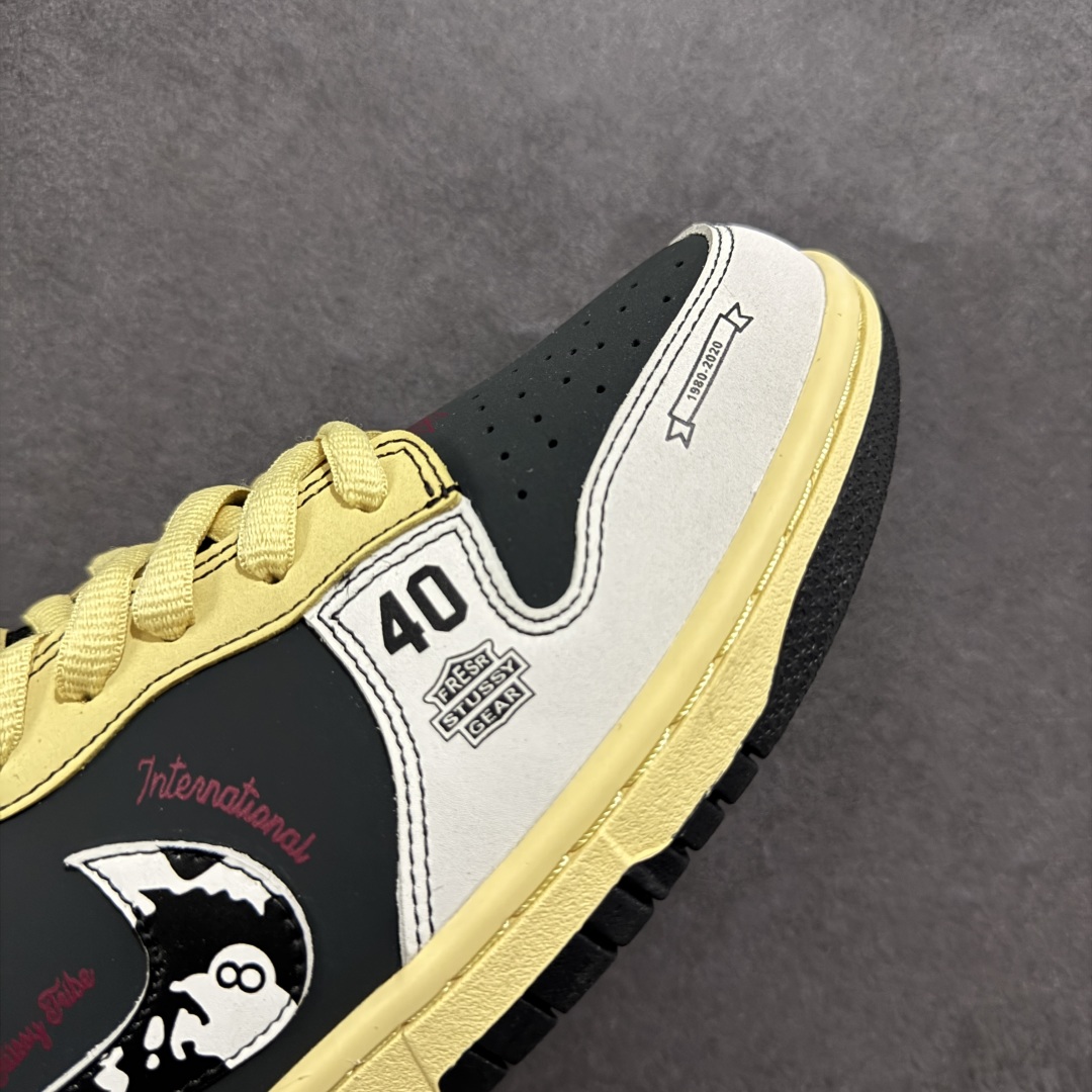 280 【定制版】Nike SB Dunk Low 斯图西联名 黑红 周年高端定制 低帮休闲板鞋 ST6636-002