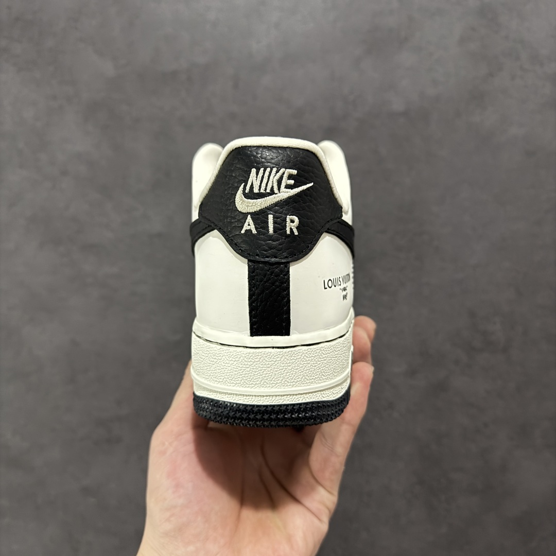 260 【定制版】Nike Air Force 1'07 Low LV联名 白黑 空军一号低帮休闲板鞋 BZ6808-102