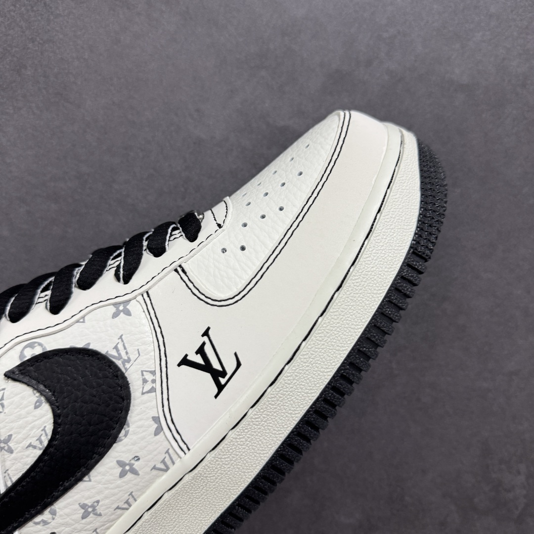 260 【定制版】Nike Air Force 1'07 Low LV联名 白黑 空军一号低帮休闲板鞋 BZ6808-102