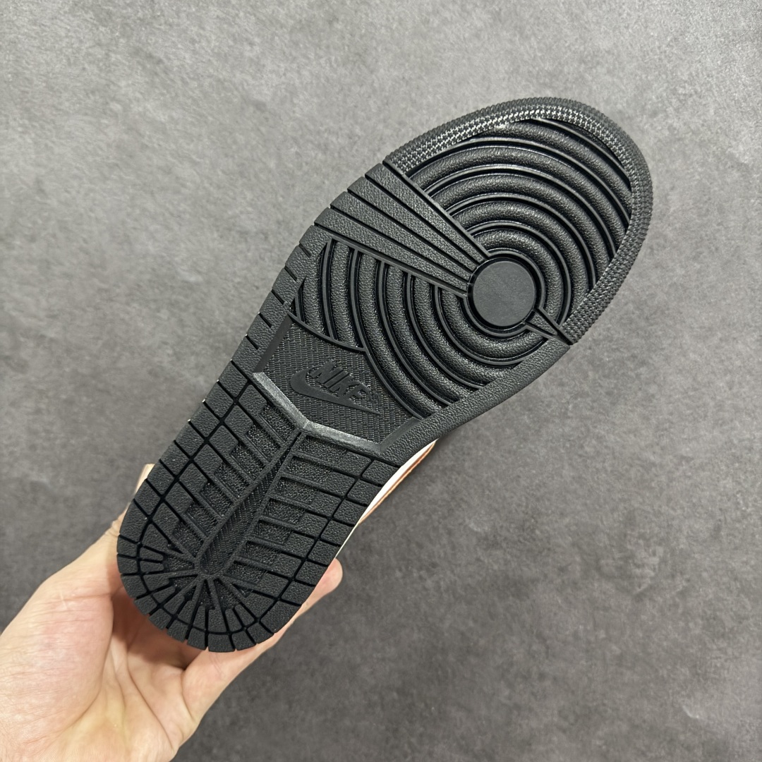 图片[9]-【定制版】Air Jordan AJ1 Low 低帮 黑橙扣碎 555558-081 全新流水线出品 市场第二梯队最强版 全部原鞋开发 原楦原纸板开发 全鞋电脑针车 原厂内置全掌气垫 原盒内在原标 唯一Zp原版鞋带绑法 免检产品 全新2022版型 全头层皮料 完美零毛边处理 原厂配置全掌气垫 价格定位良心 新配色陆续出货 尺码：36 36.5 37.5 38 38.5 39 40 40.5 41 42 42.5 43 44 44.5 45-选品中心