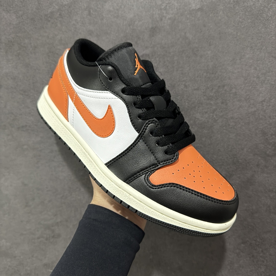 图片[3]-【定制版】Air Jordan AJ1 Low 低帮 黑橙扣碎 555558-081 全新流水线出品 市场第二梯队最强版 全部原鞋开发 原楦原纸板开发 全鞋电脑针车 原厂内置全掌气垫 原盒内在原标 唯一Zp原版鞋带绑法 免检产品 全新2022版型 全头层皮料 完美零毛边处理 原厂配置全掌气垫 价格定位良心 新配色陆续出货 尺码：36 36.5 37.5 38 38.5 39 40 40.5 41 42 42.5 43 44 44.5 45-选品中心