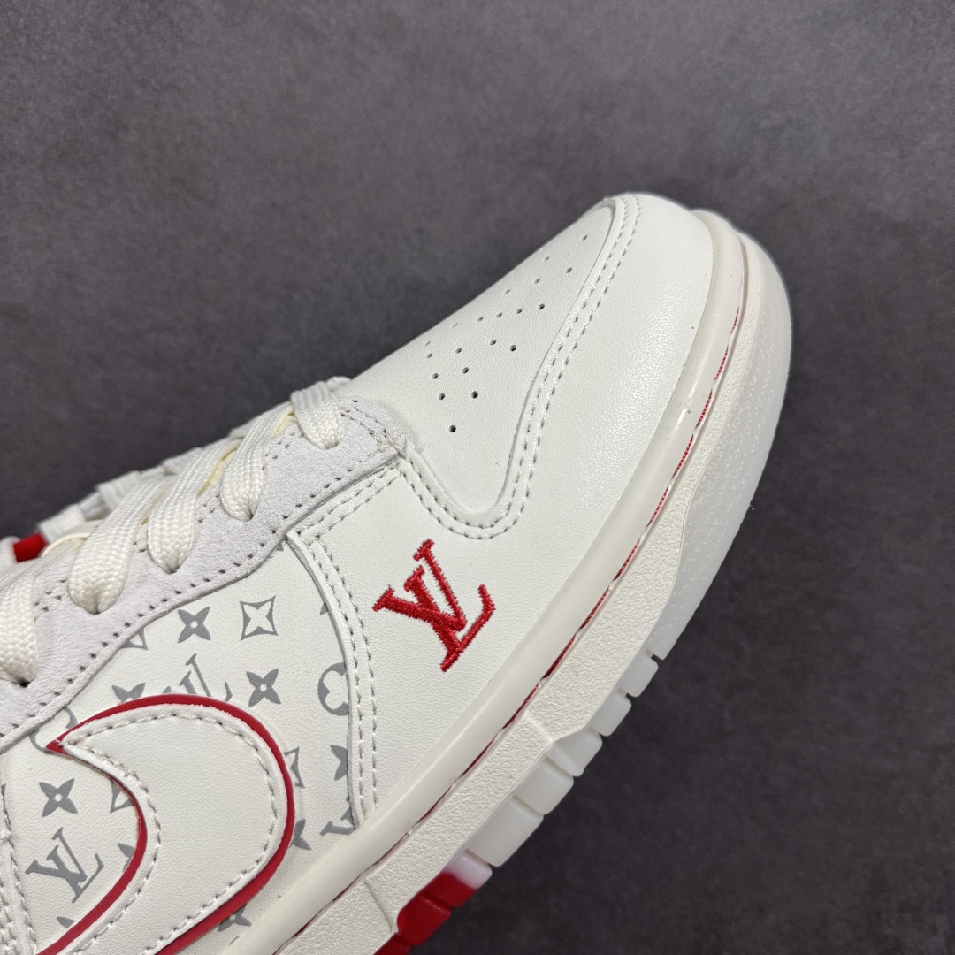 图片[5]-【定制版】Nk SB Dunk Low LV联名红白 3m反光 夜光效果 周年高端定制 低帮休闲板鞋 #高端定制鞋盒 大厂纯原品质出货 超高清洁度 皮料切割干净无任何毛边 细节完美 原厂OrthoLite（欧索莱）缓冲环保去味海绵鞋垫‼️ 货号：CH8311-275 尺码：36 36.5 37.5 38 38.5 39 40 40.5 41 42 42.5 43 44 44.5 45-选品中心