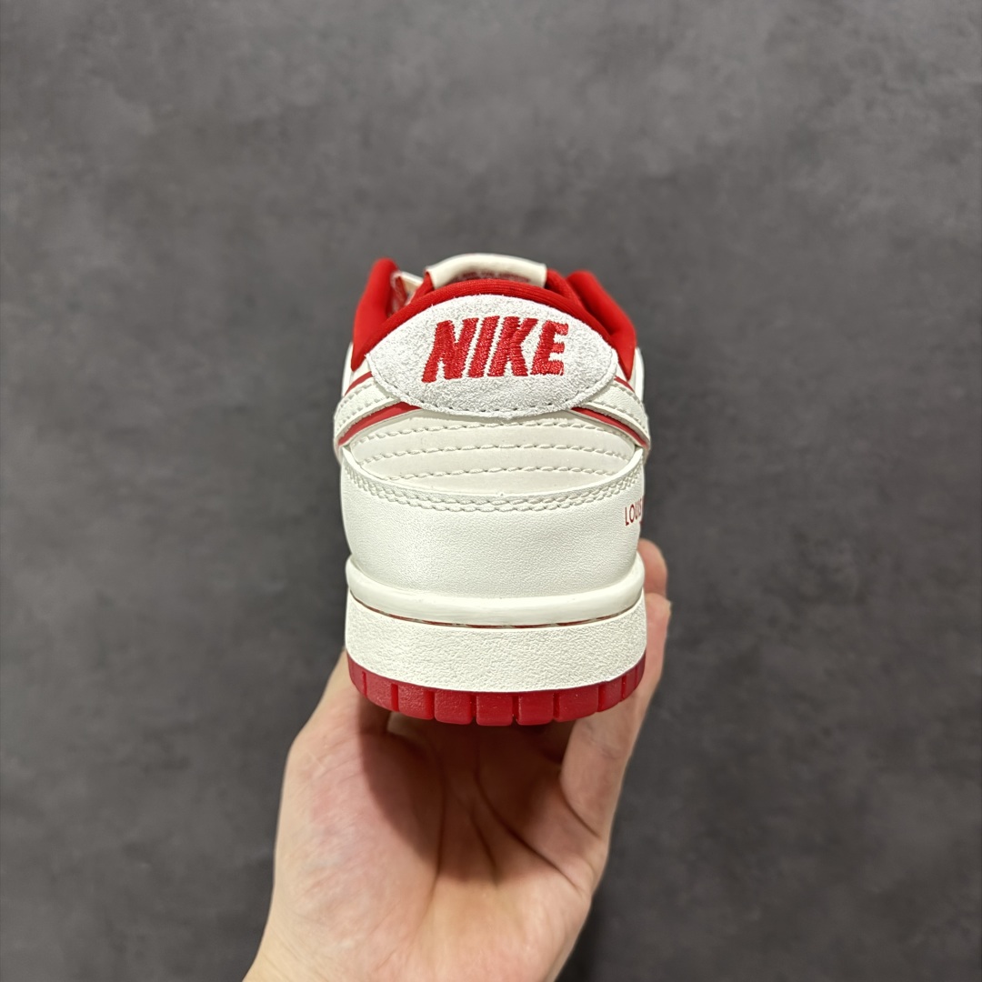 图片[4]-【定制版】Nk SB Dunk Low LV联名红白 3m反光 夜光效果 周年高端定制 低帮休闲板鞋 #高端定制鞋盒 大厂纯原品质出货 超高清洁度 皮料切割干净无任何毛边 细节完美 原厂OrthoLite（欧索莱）缓冲环保去味海绵鞋垫‼️ 货号：CH8311-275 尺码：36 36.5 37.5 38 38.5 39 40 40.5 41 42 42.5 43 44 44.5 45-选品中心