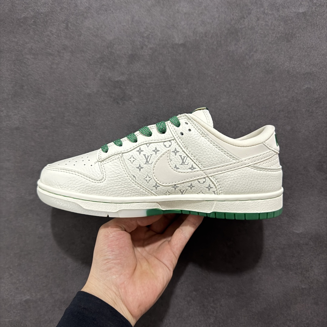 图片[2]-【定制版】Nk SB Dunk Low LV联名绿白 3m反光 夜光效果 周年高端定制 低帮休闲板鞋 #高端定制鞋盒 大厂纯原品质出货 超高清洁度 皮料切割干净无任何毛边 细节完美 原厂OrthoLite（欧索莱）缓冲环保去味海绵鞋垫‼️ 货号：CH8311-278 尺码：36 36.5 37.5 38 38.5 39 40 40.5 41 42 42.5 43 44 44.5 45-选品中心