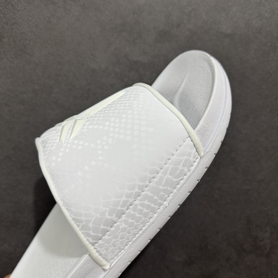 140 【LW版】 Nike Kobe Offcourt Slide ”Hyper Royal” 科比道奇专属配色休闲拖鞋 IF2870-100