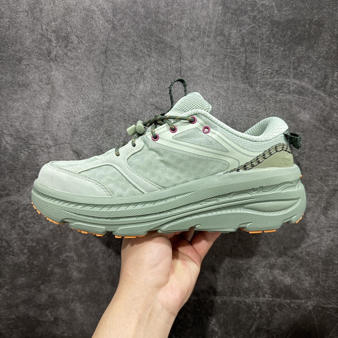 图片[2]-【公司级】HOKA ONE ONE Bondi B3 LS 运动舒适低帮跑步鞋 男女同款 高品质 原材料开发 邦代鞋头采用牛皮革材质 网面是MONO 纱材质 ，里面是蜂窝煤透气网眼定型。后跟设计采用皮革双缝线 ，HOKA经典的厚底设计。 鞋底采用EVA板材发泡 脚感舒适 减震耐磨透气跑步运动鞋 尺码 36 36.5 37.5 38 38.5 39 40 40.5 41 42 42.5 43 44 44.5 45 46 47-选品中心