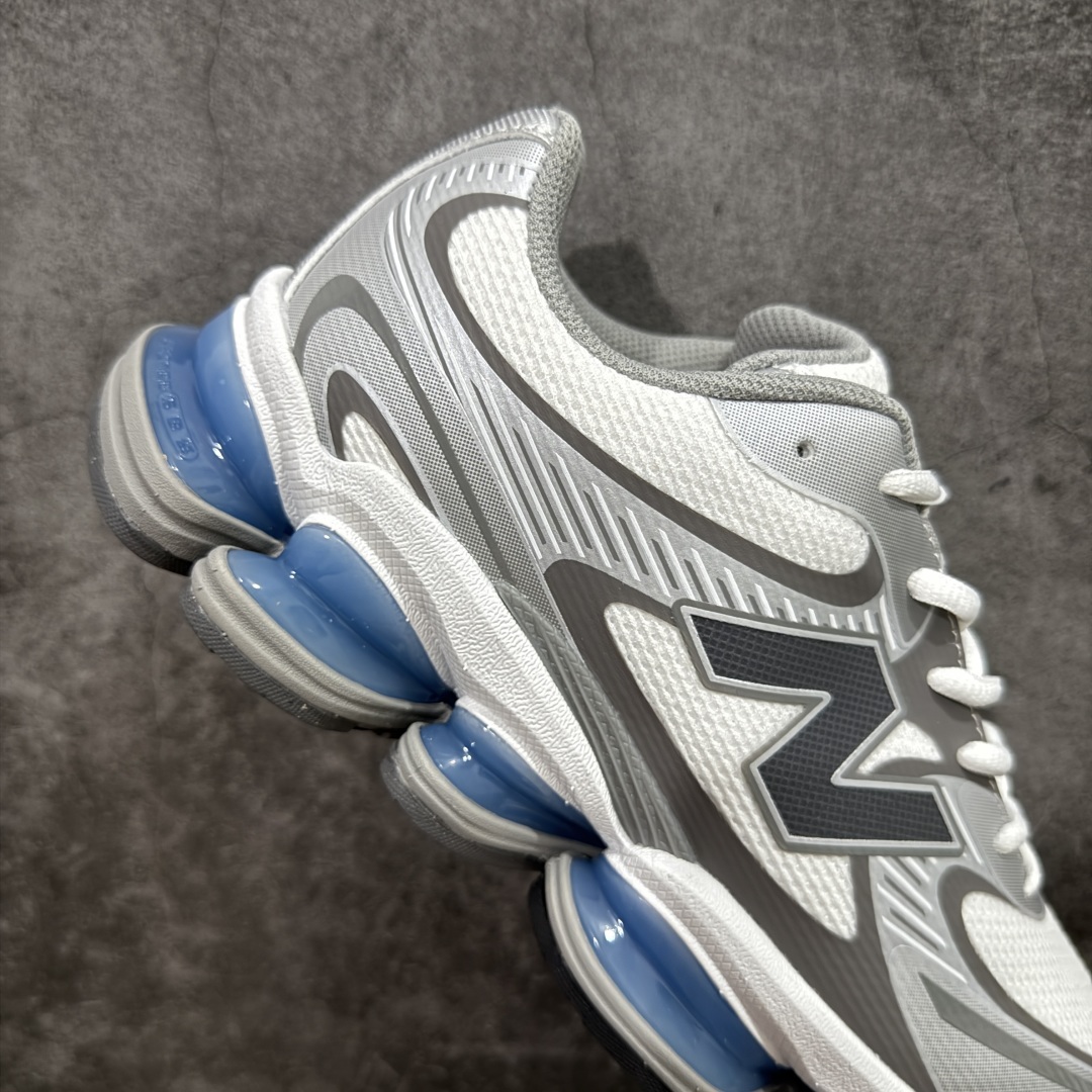 图片[7]-【公司级】New Balance NB2000 舒适百搭防滑耐磨低帮 休闲跑步鞋 New Balance 在近两年的球鞋市场屡出奇招，在经典鞋型保持进一步增长的同时，推出的每一款新鞋型也都有傲人的战绩。在 327、9060 等鞋型获得成功之后，今天 New Balance 家族又迎来了新鲜血液的注入。这双New Balance 2000 依然是融合了新旧元素的跑鞋造型，命名为 2000，或许是它的设计理念有着 Y2K 的血统。最大的亮点，在于这双鞋的中底。外侧以五个ABZORB 单元，带来极具辨识度和冲击力的视觉效果，让这双鞋在外观和脚感方面都颇具吸引力。 尺码：36 37 37.5 38 38.5 39 40 40.5 41 42 42.5 43 44 45-选品中心