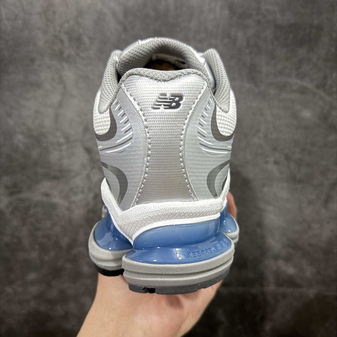 图片[4]-【公司级】New Balance NB2000 舒适百搭防滑耐磨低帮 休闲跑步鞋 New Balance 在近两年的球鞋市场屡出奇招，在经典鞋型保持进一步增长的同时，推出的每一款新鞋型也都有傲人的战绩。在 327、9060 等鞋型获得成功之后，今天 New Balance 家族又迎来了新鲜血液的注入。这双New Balance 2000 依然是融合了新旧元素的跑鞋造型，命名为 2000，或许是它的设计理念有着 Y2K 的血统。最大的亮点，在于这双鞋的中底。外侧以五个ABZORB 单元，带来极具辨识度和冲击力的视觉效果，让这双鞋在外观和脚感方面都颇具吸引力。 尺码：36 37 37.5 38 38.5 39 40 40.5 41 42 42.5 43 44 45-选品中心