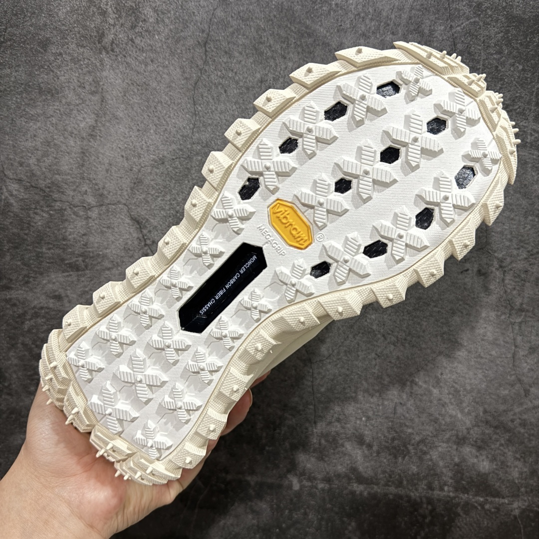 【纯原】Moncler 盟可睐/蒙口 Trailgrip GTX 抗撕裂材质山地户外鞋
鞋身采用