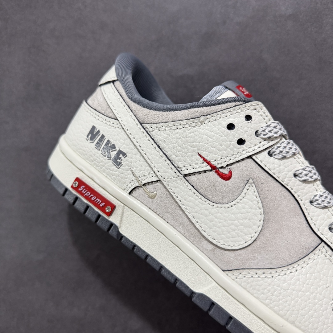  
【定制版】Nike SB Dunk Low 联名三勾 奶白深灰底配色 低帮休闲运动滑板板鞋 SC92