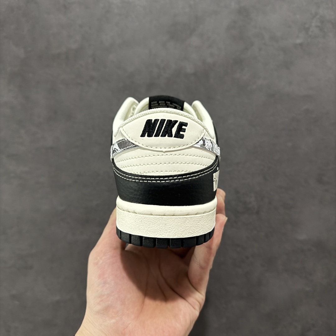 280 【定制版】Nike SB Dunk Low 斯图西联名 黑白涂鸦 周年高端定制 低帮休闲板鞋 XS6089-590