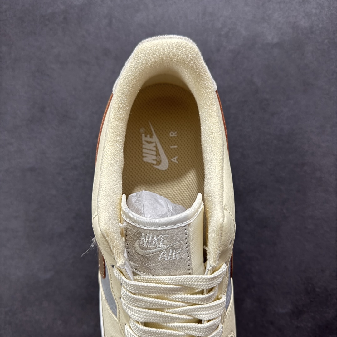 图片[7]-【福利版】Nike Air Force 1 Low 空军一号低帮百搭休闲运动板鞋。柔软、弹性十足的缓震性能和出色的中底设计，横跨复古与现代的外型结合，造就出风靡全球三十多年的Force 1，直到今天还深受青睐。 货号：DX8953-100 尺码：36 36.5 37.5 38 38.5 39 40 40.5 41 42 42.5 43 44 44.5 45-选品中心