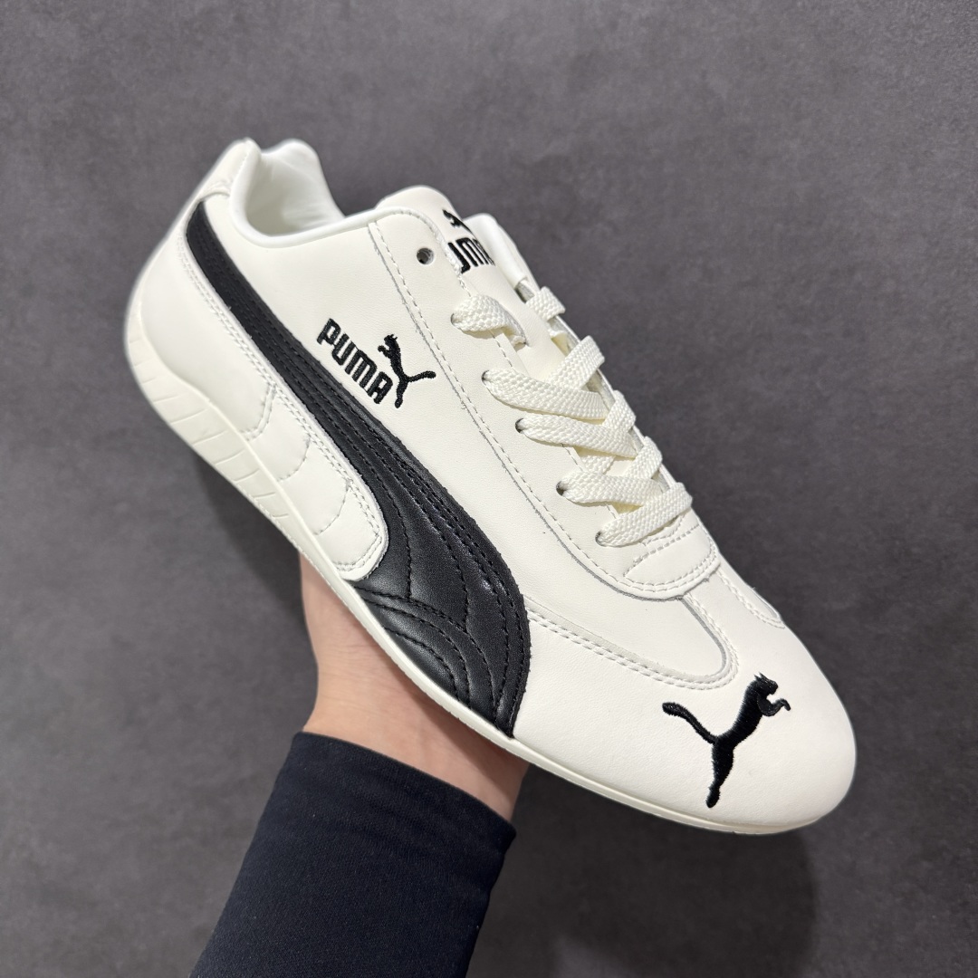 图片[3]-【YH版本】Puma Roma M Motorsport 彪马罗马阿莫尔系列低帮复古运动休闲赛车跑鞋 YY联名系列 黑色 全球知名运动品牌PUMA宝马赛车系列，融合了宝马车队的标志性配色，以趣味十足又前卫复古的设计引领潮流，将赛道精神融入街头时尚，开启前卫竞速之旅。自1978年巴伐利亚车队走上世界舞台，宝马赛车就在全球汽车制造和赛车运动领域留下了浓墨重彩的一笔。全新的两款BMW MMS Roma与BMW MMS Speedboat鞋款，均从宝马车型中汲取灵感。以黑或白为底色，融入经典配色，主打前卫复古风。Roma鞋款的鞋侧以复古的流线造型，缀以宝马经典Logo，巧妙吸睛；而Speedcat鞋款以亮眼三色条纹元素缀以舒适鞋面，赋予了独特的个性美学，演绎赛车的无尽能量。 货号：401603 -02 尺码 35.5 36 37 37.5 38 38.5 39 40 40.5 41 42 42.5 43 44 44.5 45-选品中心