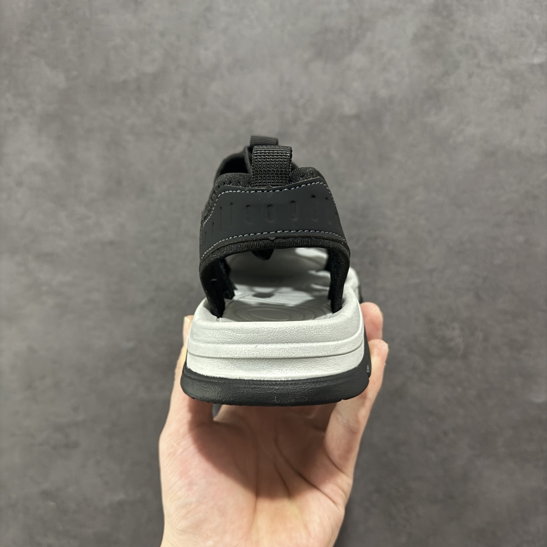 图片[4]-【公司级】2025夏季ECCO/爱步运动休闲男士凉鞋 舒适防滑魔术贴夏季包头凉鞋 境界系列 甄选牛皮鞋面 细腻亲肤清爽 多种拼接设计 时尚有型 潮流穿搭 粘条设计 操作简单，舒适合脚穿脱方便 舒适内里材质，细腻贴脚 亲肤舒适不伤脚 搭配柔软鞋垫 有效缓压 橡胶大底，简约不简单 在不同环境下，都能提供优秀的抓地力和耐损效果 潮弄风尚 不羁腔调 尺码： 39 40 41 42 43 44 （皮鞋码）-选品中心