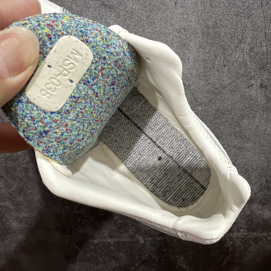 图片[9]-【渠道纯原版】Puma Speedcat OG Sparco 彪马罗马阿莫尔系列 复古运动休闲赛车跑鞋 白银 目前市场最优版本 无论是版型 细节 烫金走线 完全碾压市场任意版本 欢迎对比🆚 工厂耗时3个月开发 原装档案原数据纸版楦型 采用固色翻毛皮鞋面材质(正确二次成型\’猛帮\’成型工艺🆚区别市面版本!!) 外置原数据开发轻量耐磨橡胶大底💪🏻 全球知名运动品牌PUMA宝马赛车系列 融合了宝马车队的标志性配色 以趣味十足又前卫复古的设计引领潮流 将赛道精神融入街头时尚 开启前卫竞速之旅 主打前卫复古风 Roma鞋款的鞋侧以复古的流线造型 缀以宝马经典Logo 巧妙吸睛 而Speedcat鞋款以亮眼三色条纹元素缀以舒适鞋面 赋予了独特的个性美学 演绎赛车的无尽能量 尺码：36-45 货号：403902-01-选品中心