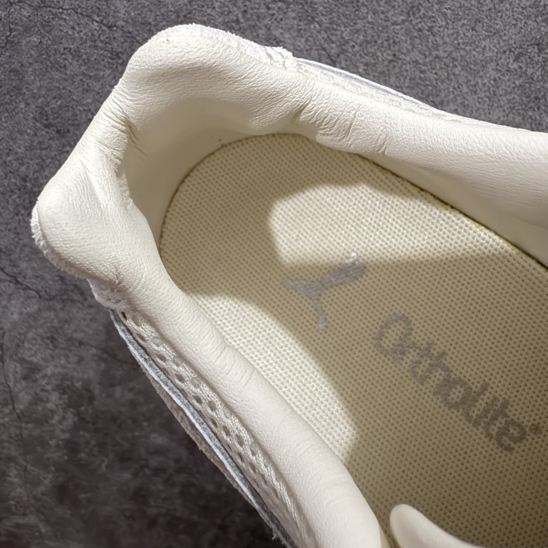 图片[8]-【渠道纯原版】Puma Speedcat OG Sparco 彪马罗马阿莫尔系列 复古运动休闲赛车跑鞋 白银 目前市场最优版本 无论是版型 细节 烫金走线 完全碾压市场任意版本 欢迎对比🆚 工厂耗时3个月开发 原装档案原数据纸版楦型 采用固色翻毛皮鞋面材质(正确二次成型\’猛帮\’成型工艺🆚区别市面版本!!) 外置原数据开发轻量耐磨橡胶大底💪🏻 全球知名运动品牌PUMA宝马赛车系列 融合了宝马车队的标志性配色 以趣味十足又前卫复古的设计引领潮流 将赛道精神融入街头时尚 开启前卫竞速之旅 主打前卫复古风 Roma鞋款的鞋侧以复古的流线造型 缀以宝马经典Logo 巧妙吸睛 而Speedcat鞋款以亮眼三色条纹元素缀以舒适鞋面 赋予了独特的个性美学 演绎赛车的无尽能量 尺码：36-45 货号：403902-01-选品中心