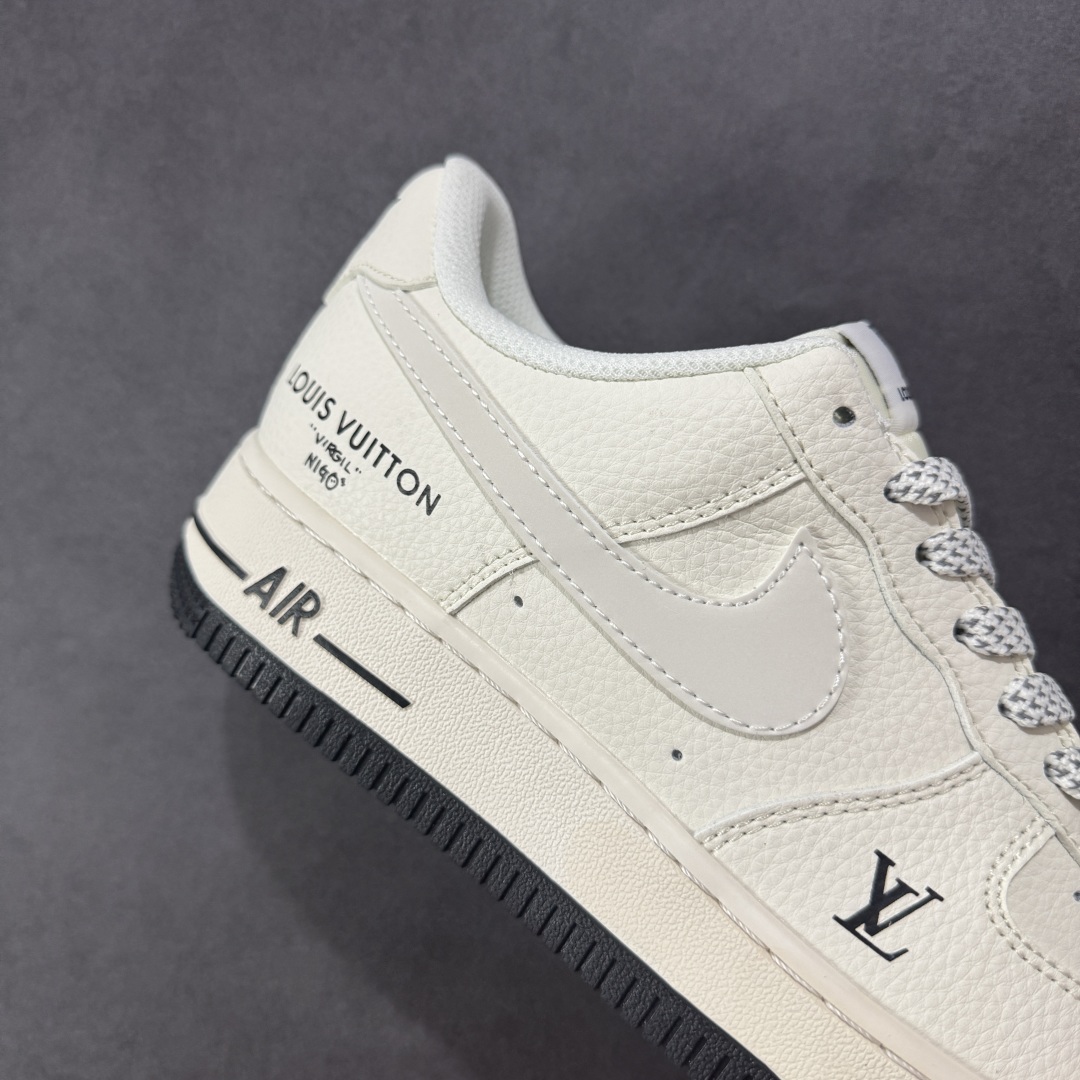 260 【定制版】海外限量发售！NIke Air Force 1 '07 Low “LV联名——米白黑底”空军一号 低帮 XX3168-139
