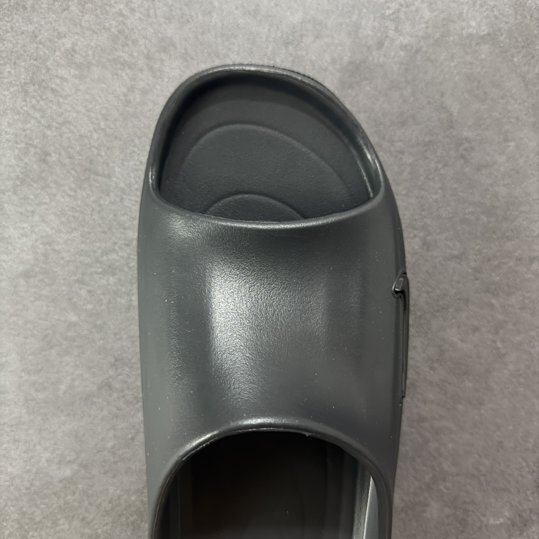 110 Nike ReactX Rejuven8 一脚蹬夏日穿搭凉鞋 HV4479-001