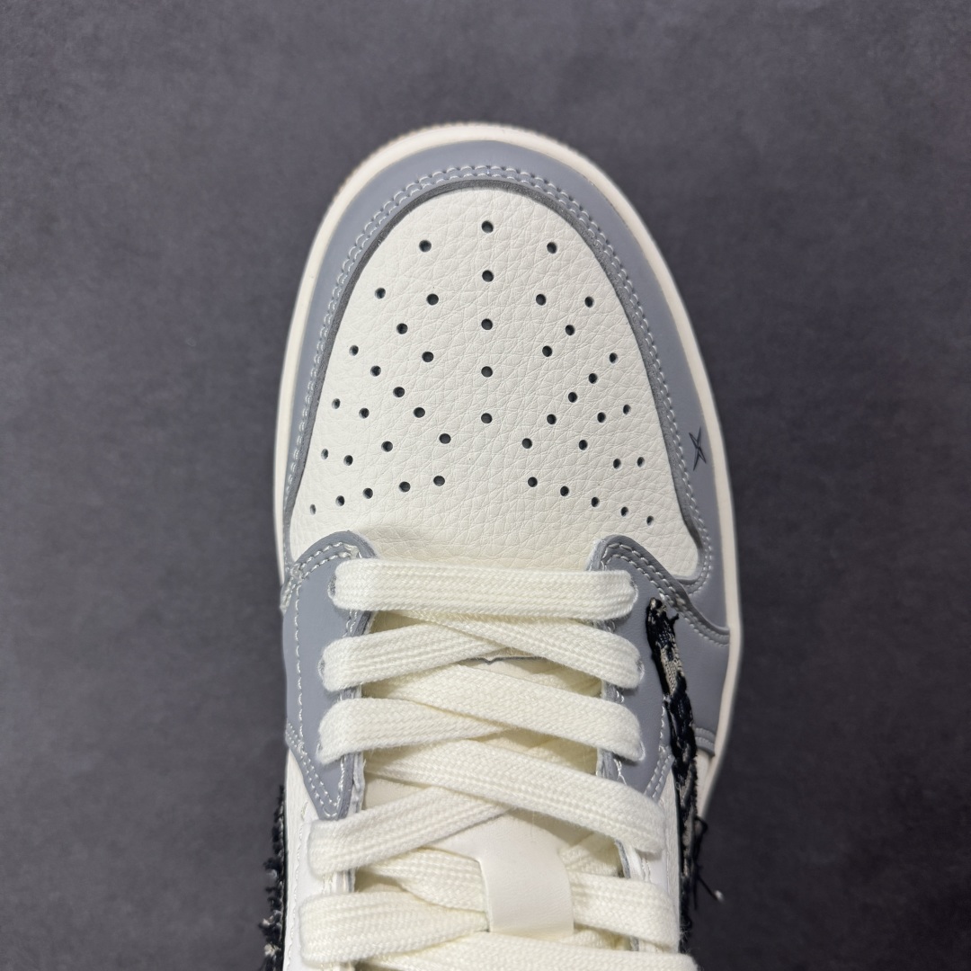 260 【定制版】Dior x Air Jordan 1 Low 定制配色 迪奥联名 乔1 AJ1经典低帮休闲百搭板鞋 XF8698-077