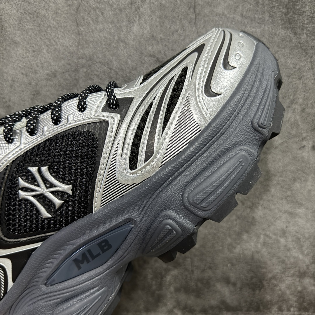 图片[6]-【纯原订单】MLB Winner Chunky 25新款 NY百搭舒适休闲潮流运动厚底增高 防滑耐磨 低帮 老爹鞋 男女同款 银色 潮流厚底时尚街头赛博老爹鞋 MLB官方同步出货 虞书欣等众多潮流明星同款 高弹双层MD大底 原楦原档案数据开发版型（完美鞋头弧度/后套收口效果🆚市面文案版本‼️） 原厂立体填充鞋舌海绵 中底注胶孔原数据开发模具大底原厂转印标市面上唯一纯原版本 原材料打造 内增高6cm 原厂1：1模具开发 原厂进口纳米材质 原盒雷射防伪标包装 天猫订单品质 官网尺码：35 36 36.5 37.5 38 38.5 39 40 40.5 41 42 42.5 43 44 45-选品中心
