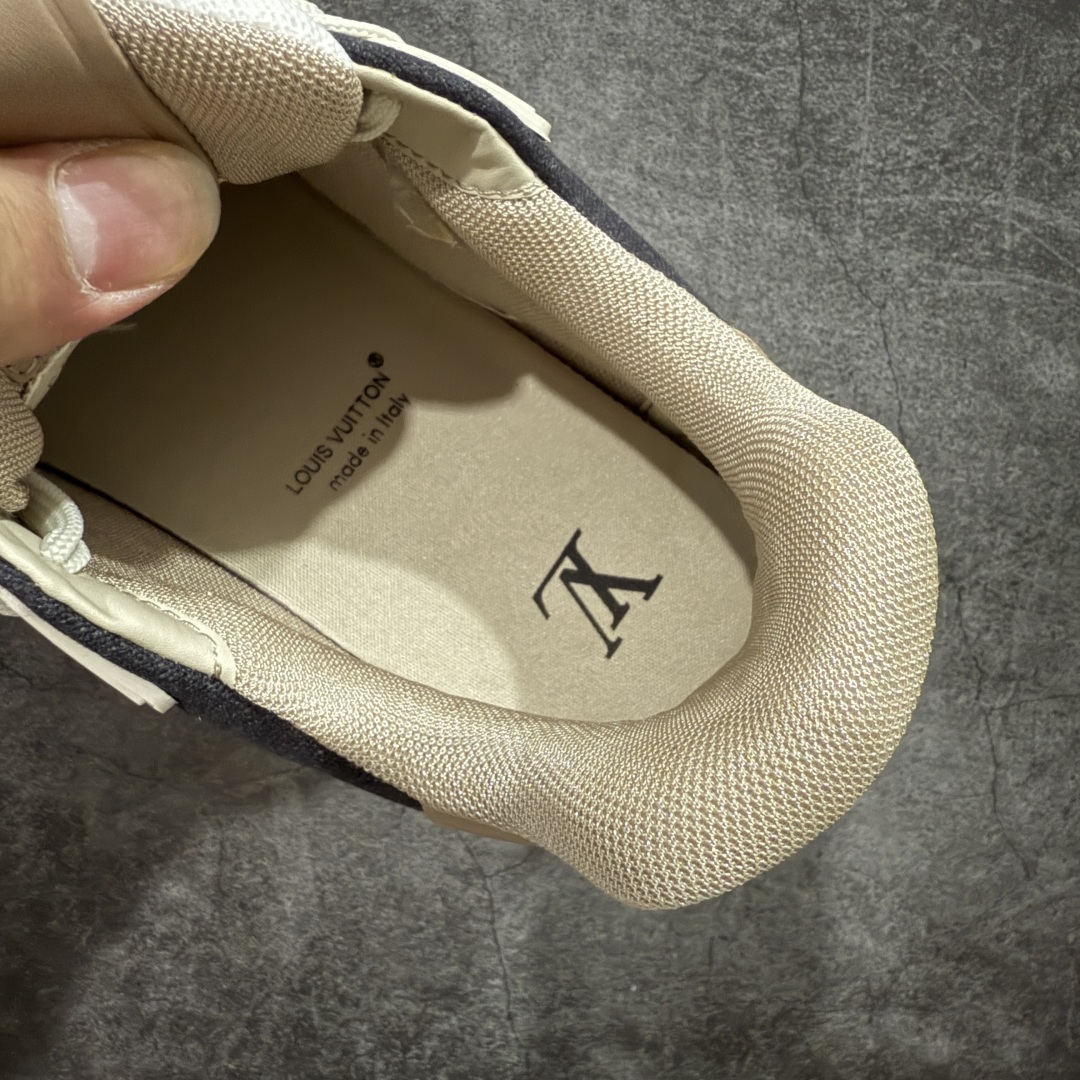 图片[8]-【HS纯原礼盒版】 LV Trainer系列高奢运动鞋 棕色 新款芯片顶级 潮人必备单品 同步ZP官网空胶工艺 鞋舌、挂饰均镶嵌NFC芯片感应装置 正确胶片断点式设计 中底正确还原原版油印字母比例 1：1原楦格板、楦头、刀磨全新升级！ 独家订制顶级压纹麂皮 原版开模TPU大底 质感原版一致 垫脚聚米微料加透气英伦网布 披靡市场任何版本！细节完美呈现！ 代购指定版本 全新升级最新双盒包装 扫码秒进官网！ 全套包装配件同比原版 尺码： 39-45-选品中心