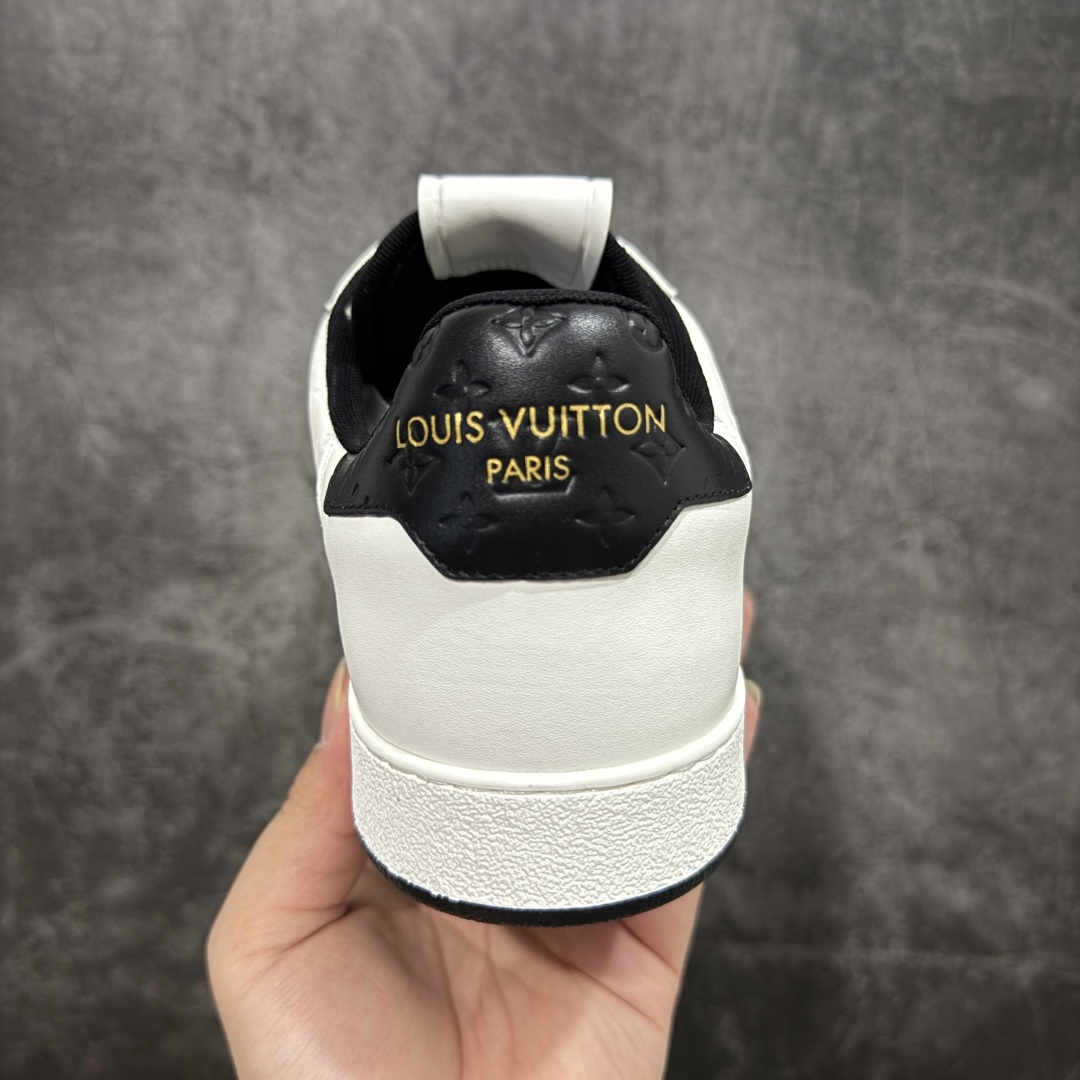 图片[4]-【海淘代购版】Louis Vuitton LV 路易威登 Rivoli 低帮休闲板鞋 海淘代购同渠道品质 高端零售 外贸充正专供 原版购入开发 ZP级全套包装 完美楦型 正确卡色 大底TPU 质感媲美原版 细节与原版一致 请注意区分市面通货材 尺码：38 39 40 41 42 43 44 45 46-选品中心