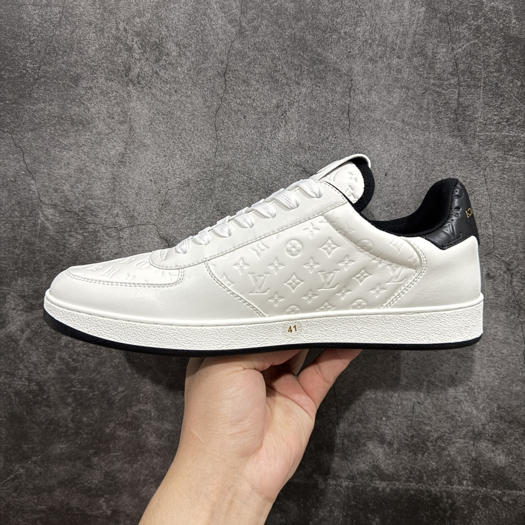 图片[2]-【海淘代购版】Louis Vuitton LV 路易威登 Rivoli 低帮休闲板鞋 海淘代购同渠道品质 高端零售 外贸充正专供 原版购入开发 ZP级全套包装 完美楦型 正确卡色 大底TPU 质感媲美原版 细节与原版一致 请注意区分市面通货材 尺码：38 39 40 41 42 43 44 45 46-选品中心