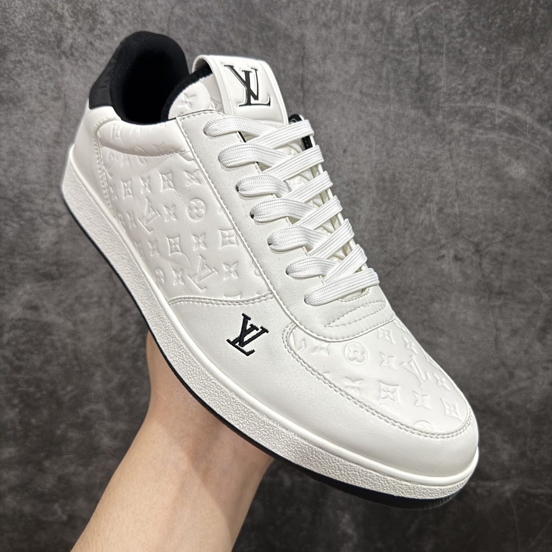 图片[3]-【海淘代购版】Louis Vuitton LV 路易威登 Rivoli 低帮休闲板鞋 海淘代购同渠道品质 高端零售 外贸充正专供 原版购入开发 ZP级全套包装 完美楦型 正确卡色 大底TPU 质感媲美原版 细节与原版一致 请注意区分市面通货材 尺码：38 39 40 41 42 43 44 45 46-选品中心