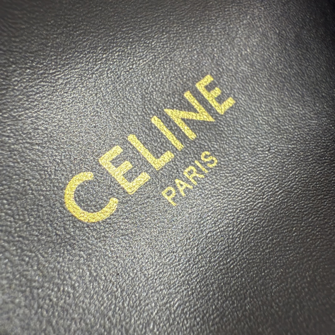 图片[8]-【LW纯原】东莞顶级品质 CELINE最新厚底拖鞋这是一款小红书的火热爆款增高5一8公分真是紫妹的最爱 继Celine熊猫鞋火爆推出新的配色版型，整体设计简约和经典配色，可以闭眼入！率性呈现个性穿搭，诠释 ✔️尺码：3536373839-选品中心