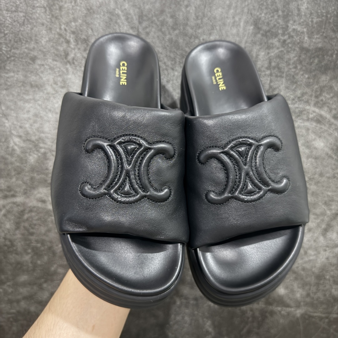 图片[2]-【LW纯原】东莞顶级品质 CELINE最新厚底拖鞋这是一款小红书的火热爆款增高5一8公分真是紫妹的最爱 继Celine熊猫鞋火爆推出新的配色版型，整体设计简约和经典配色，可以闭眼入！率性呈现个性穿搭，诠释 ✔️尺码：3536373839-选品中心
