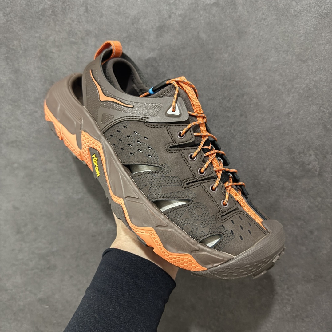 图片[3]-【HK纯原】HOKA One One Hopara Sandals 霍帕拉系列水路两用溯溪3.0 涉水休闲户外露营凉鞋 原版原档案开发 头层磨砂皮 rb+mod组合大底 作为先锋品牌的 HOKA ONE ONE总是以独特的方式 HOPA RA是一款溯溪鞋 又名排水鞋 可长期用于涉水和溯溪 保护脚底和脚趾的安全和舒适 鞋面材料速干 透气 耐磨 鞋底防滑 耐磨 抓地能力强 出于安全考虑 设计要求较高 涉水溯溪过程中 水 泥沙 可以直接从鞋内大孔排出 细纹鞋底使在岩石上抓地能力强 避免打滑 而上路后 鞋面具有快干透气等优点 尺码：36 36.5 37.5 38 39 40 40.5 41 42 42.5 43 44 45-选品中心