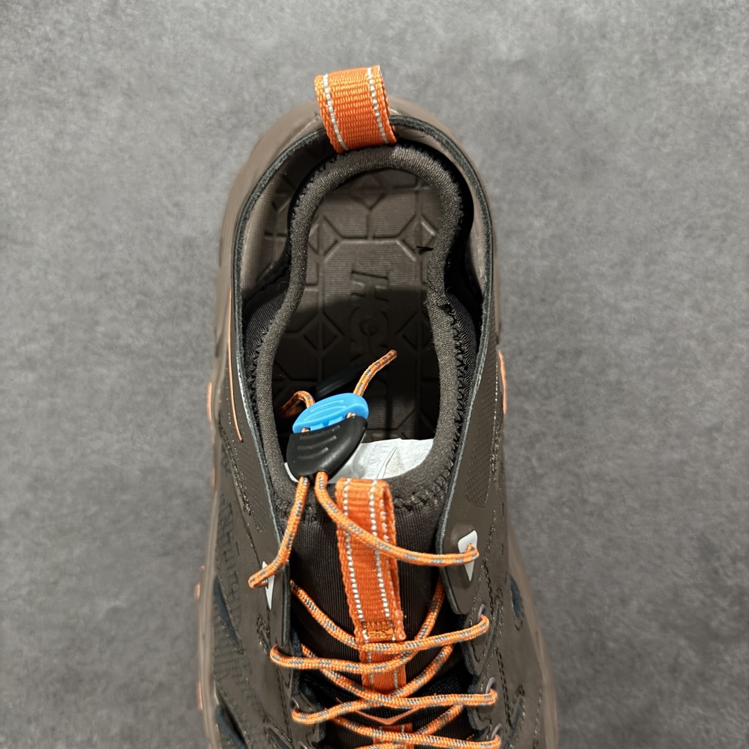 图片[7]-【HK纯原】HOKA One One Hopara Sandals 霍帕拉系列水路两用溯溪3.0 涉水休闲户外露营凉鞋 原版原档案开发 头层磨砂皮 rb+mod组合大底 作为先锋品牌的 HOKA ONE ONE总是以独特的方式 HOPA RA是一款溯溪鞋 又名排水鞋 可长期用于涉水和溯溪 保护脚底和脚趾的安全和舒适 鞋面材料速干 透气 耐磨 鞋底防滑 耐磨 抓地能力强 出于安全考虑 设计要求较高 涉水溯溪过程中 水 泥沙 可以直接从鞋内大孔排出 细纹鞋底使在岩石上抓地能力强 避免打滑 而上路后 鞋面具有快干透气等优点 尺码：36 36.5 37.5 38 39 40 40.5 41 42 42.5 43 44 45-选品中心