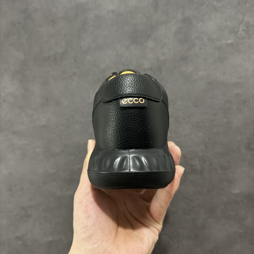 ECCO/爱步 爆款 休闲运动跑鞋/休闲鞋 经典和现代工艺品质融合 精选小牛皮面料