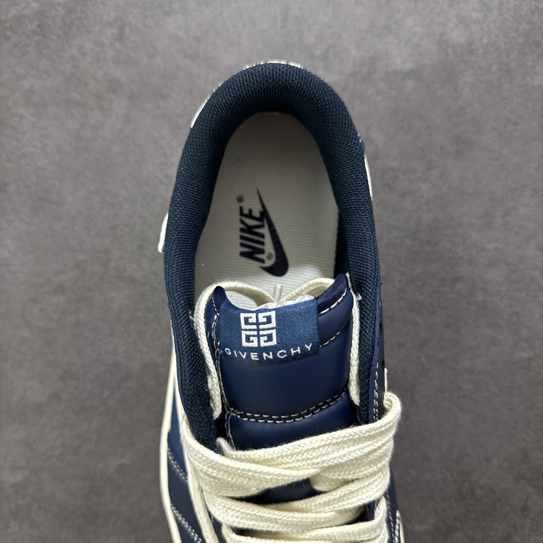 图片[7]-【定制版】Travis Scott x Nike Air Jordan 1 Low x GIVENCHY 三方联名 Air Jordan 1 Low 反转深蓝米白倒钩 纯原版本全鞋采用原装头层皮，用料扎实 精雕细琢鞋型极致还原 飞翼3D打印改良 深度立体 四线中底拉帮皮料选材 钢印 背胶一应俱全 全新批次 原装原模大底全鞋原厂定制皮料，手感细腻正确折边工艺 完美细节诠释 货号：QY0568 962 尺码：36-46（半）-选品中心