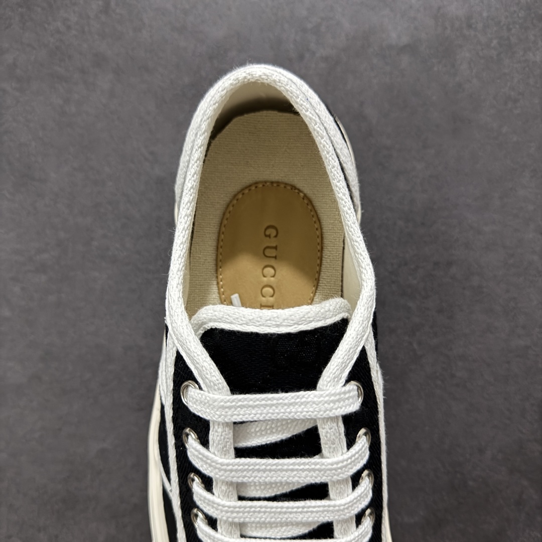 图片[7]-【广东纯原版本】Gucci厚底布鞋 引领新风尚 5cm隐形增高术 悄悄拉长腿部线条，矮个子救星/小个子神器 软弹缓震厚底设计，踩出「踩屎感」舒适 却比老爹鞋轻60%，仿佛赤足踏云而行 🔥 三重新潮基因 🔥 ✅ 非遗千层纳底工艺 128道针脚手工缝制，比普通布鞋耐磨3倍 ✅ 3D立体足弓承托 记忆海绵鞋垫+透气网纱内里，暴走2万步不累脚 ✅ 解构主义新美学 撞色滚边/水墨书法/青花瓷纹样，汉服、牛仔裤皆可配 「让双脚在钢筋森林里，重获老布鞋的温柔」 点击下方小车，解锁你的云端漫步体验 ☁️ 配码：35-40-选品中心