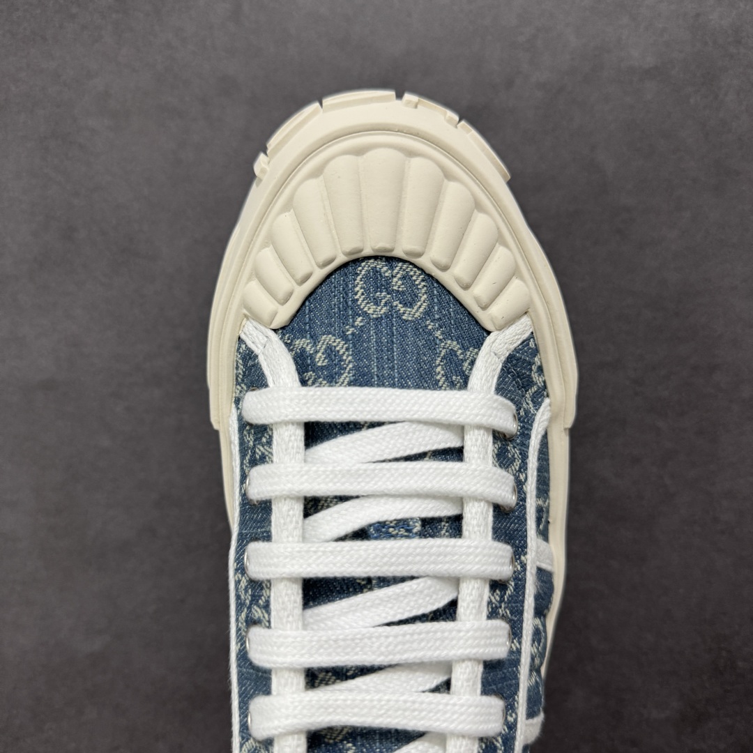 图片[8]-【广东纯原版本】Gucci厚底布鞋 引领新风尚 5cm隐形增高术 悄悄拉长腿部线条，矮个子救星/小个子神器 软弹缓震厚底设计，踩出「踩屎感」舒适 却比老爹鞋轻60%，仿佛赤足踏云而行 🔥 三重新潮基因 🔥 ✅ 非遗千层纳底工艺 128道针脚手工缝制，比普通布鞋耐磨3倍 ✅ 3D立体足弓承托 记忆海绵鞋垫+透气网纱内里，暴走2万步不累脚 ✅ 解构主义新美学 撞色滚边/水墨书法/青花瓷纹样，汉服、牛仔裤皆可配 「让双脚在钢筋森林里，重获老布鞋的温柔」 点击下方小车，解锁你的云端漫步体验 ☁️ 配码：35-40-选品中心