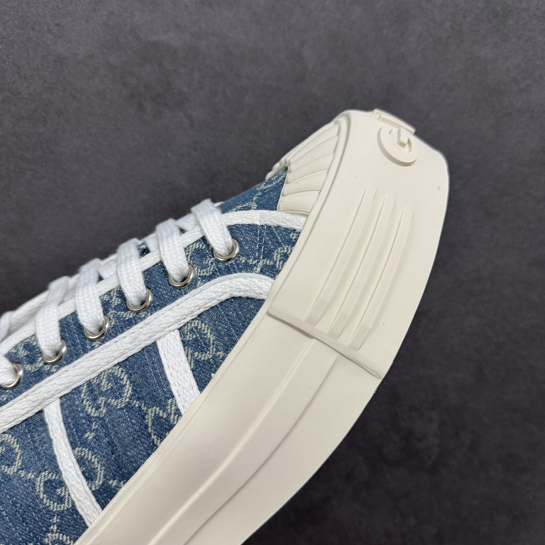 图片[5]-【广东纯原版本】Gucci厚底布鞋 引领新风尚 5cm隐形增高术 悄悄拉长腿部线条，矮个子救星/小个子神器 软弹缓震厚底设计，踩出「踩屎感」舒适 却比老爹鞋轻60%，仿佛赤足踏云而行 🔥 三重新潮基因 🔥 ✅ 非遗千层纳底工艺 128道针脚手工缝制，比普通布鞋耐磨3倍 ✅ 3D立体足弓承托 记忆海绵鞋垫+透气网纱内里，暴走2万步不累脚 ✅ 解构主义新美学 撞色滚边/水墨书法/青花瓷纹样，汉服、牛仔裤皆可配 「让双脚在钢筋森林里，重获老布鞋的温柔」 点击下方小车，解锁你的云端漫步体验 ☁️ 配码：35-40-选品中心