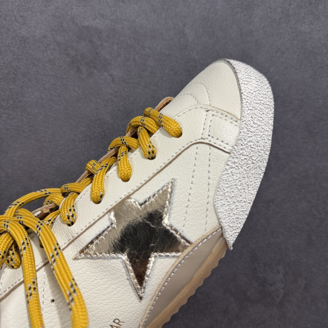 图片[5]-【广东纯原版本】GGDB Golden Goos* 25ss 德训鞋ggdb经典情侣款小脏鞋 火红程度上怼小白鞋，下踩各类小脏鞋！小红书爆款推荐 明星私服上脚示范 ×就是这么百搭 ！再也不用担心洗鞋的问题啦！ 鞋面原版定制牛皮（做旧精髓所在）内里毛巾+牛皮垫脚，原版开模3.5cm内**乳胶鞋垫…… 不规则手工打磨做破鞋面，就连鞋底也是打磨做旧的~~ 尺码：35 36 37 38 39 40-选品中心