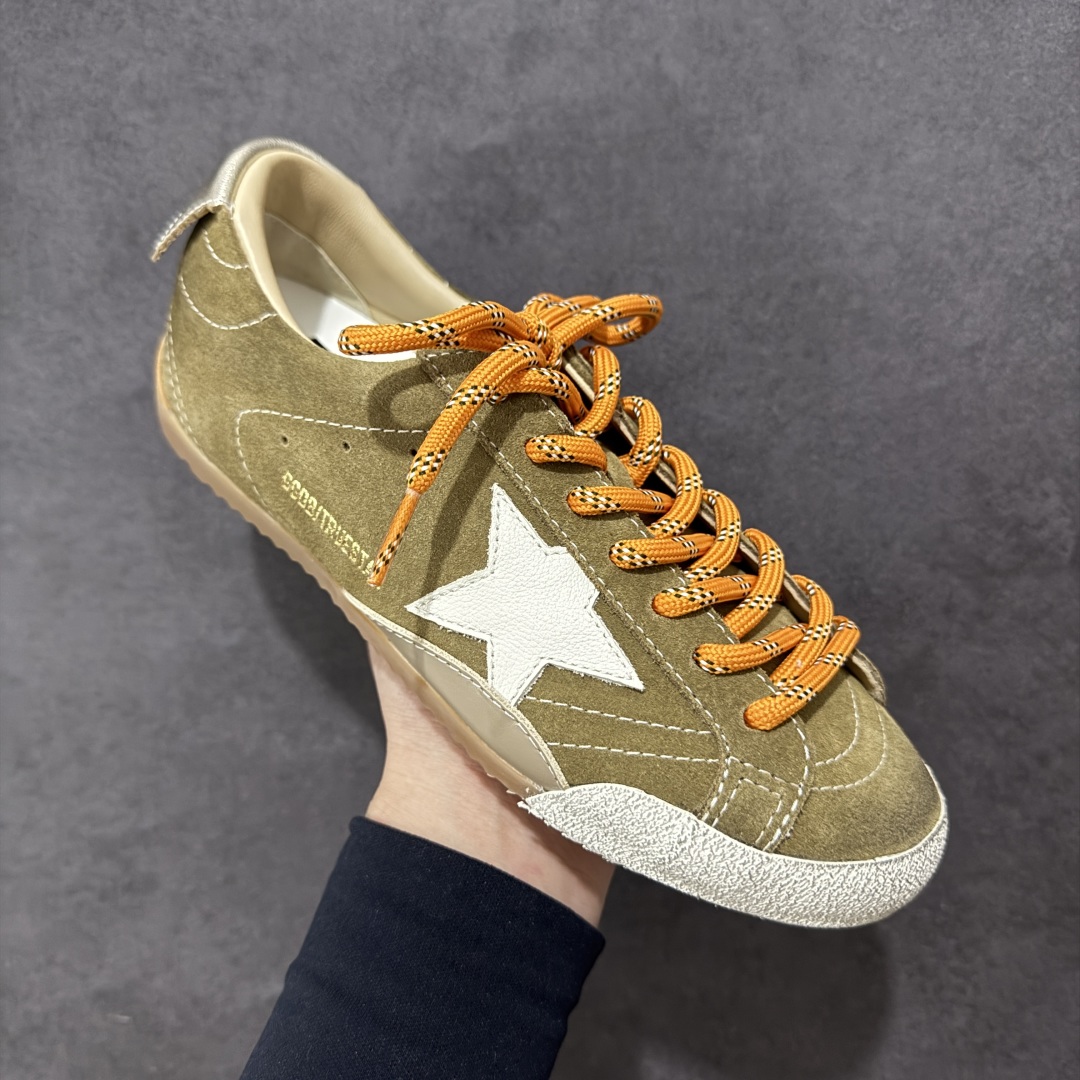 图片[3]-【广东纯原版本】GGDB Golden Goos* 25ss 德训鞋ggdb经典情侣款小脏鞋 火红程度上怼小白鞋，下踩各类小脏鞋！小红书爆款推荐 明星私服上脚示范 ×就是这么百搭 ！再也不用担心洗鞋的问题啦！ 鞋面原版定制牛皮（做旧精髓所在）内里毛巾+牛皮垫脚，原版开模3.5cm内**乳胶鞋垫…… 不规则手工打磨做破鞋面，就连鞋底也是打磨做旧的~~ 尺码：35 36 37 38 39 40-选品中心