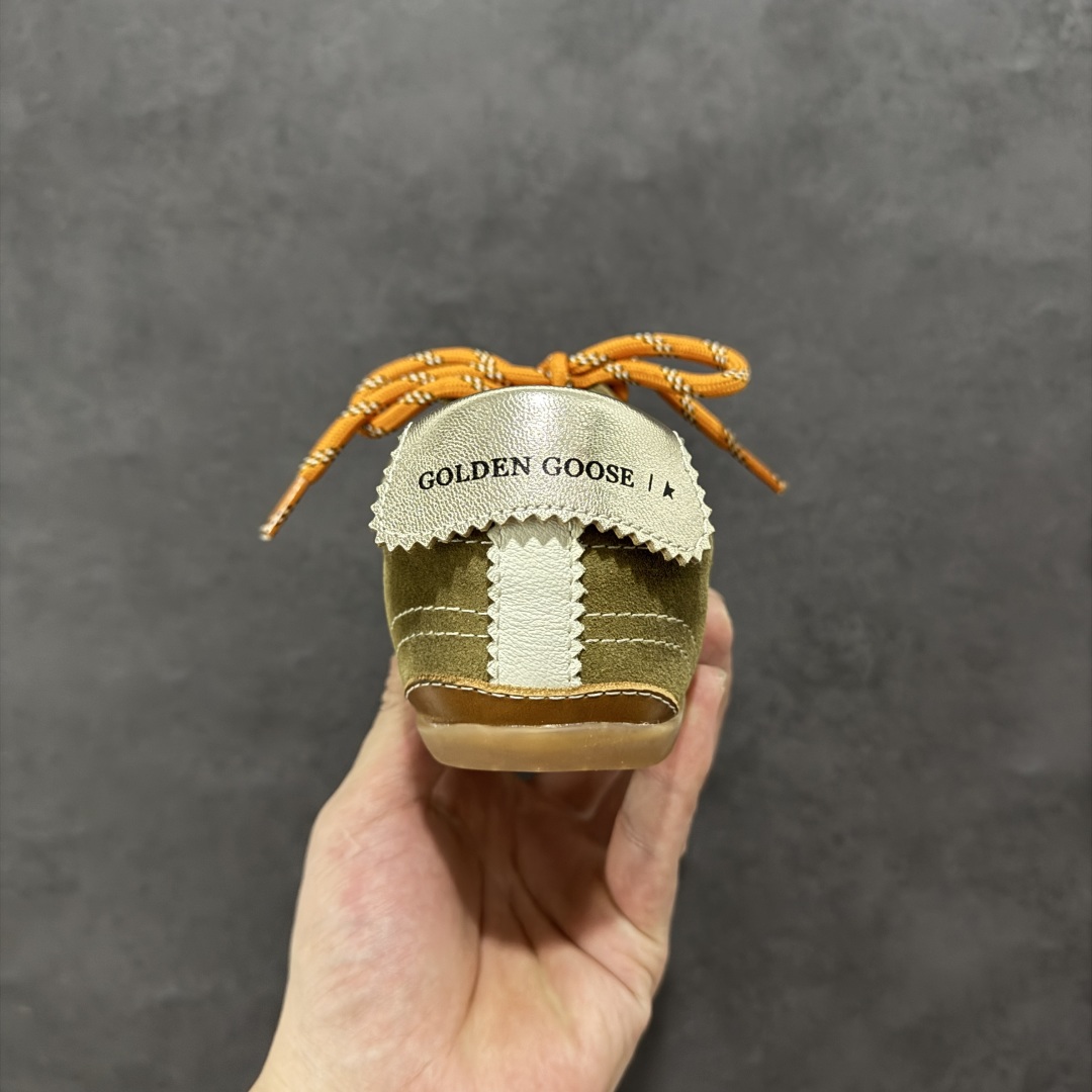 图片[4]-【广东纯原版本】GGDB Golden Goos* 25ss 德训鞋ggdb经典情侣款小脏鞋 火红程度上怼小白鞋，下踩各类小脏鞋！小红书爆款推荐 明星私服上脚示范 ×就是这么百搭 ！再也不用担心洗鞋的问题啦！ 鞋面原版定制牛皮（做旧精髓所在）内里毛巾+牛皮垫脚，原版开模3.5cm内**乳胶鞋垫…… 不规则手工打磨做破鞋面，就连鞋底也是打磨做旧的~~ 尺码：35 36 37 38 39 40-选品中心