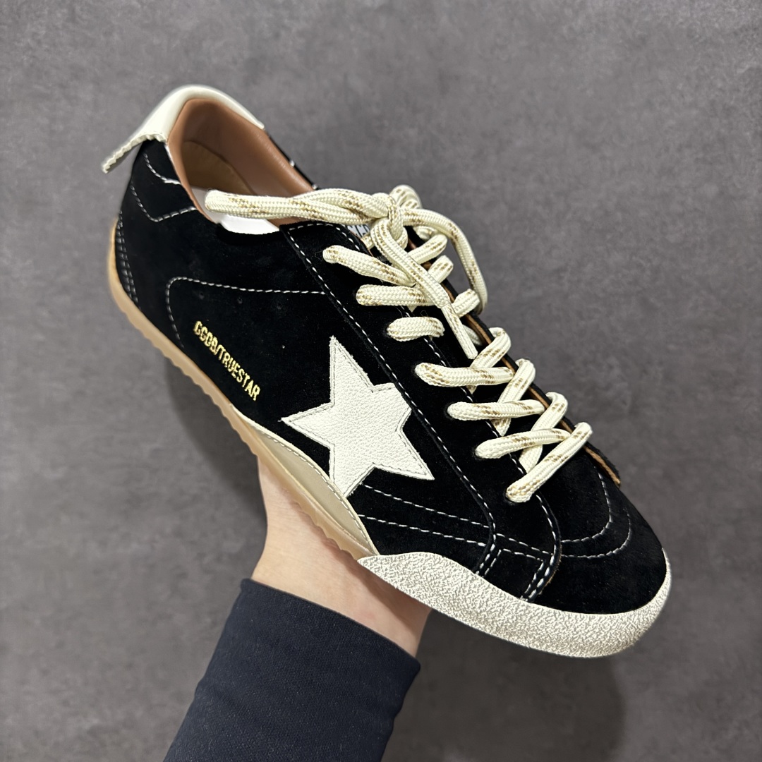 图片[3]-【广东纯原版本】GGDB Golden Goos* 25ss 德训鞋ggdb经典情侣款小脏鞋 火红程度上怼小白鞋，下踩各类小脏鞋！小红书爆款推荐 明星私服上脚示范 ×就是这么百搭 ！再也不用担心洗鞋的问题啦！ 鞋面原版定制牛皮（做旧精髓所在）内里毛巾+牛皮垫脚，原版开模3.5cm内**乳胶鞋垫…… 不规则手工打磨做破鞋面，就连鞋底也是打磨做旧的~~ 尺码：35 36 37 38 39 40-选品中心