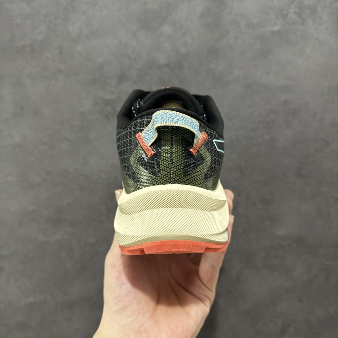 图片[4]-【公司级】Asics Gel-Trabuco Max 3 亚瑟士复古透气休闲鞋缓震男子耐磨跑步鞋  #鞋面采用无缝线鞋面，贴合脚型，穿着舒适；中底360°环绕式GL，提供良好的缓冲性能；  尺码：36 37 37.5 38 39 39.5 40 40.5 41.5 42 42.5 43.5 44 45-选品中心