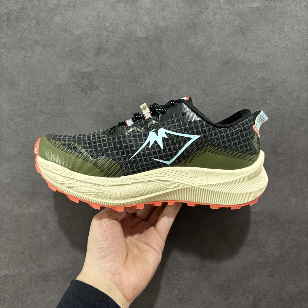 图片[2]-【公司级】Asics Gel-Trabuco Max 3 亚瑟士复古透气休闲鞋缓震男子耐磨跑步鞋  #鞋面采用无缝线鞋面，贴合脚型，穿着舒适；中底360°环绕式GL，提供良好的缓冲性能；  尺码：36 37 37.5 38 39 39.5 40 40.5 41.5 42 42.5 43.5 44 45-选品中心