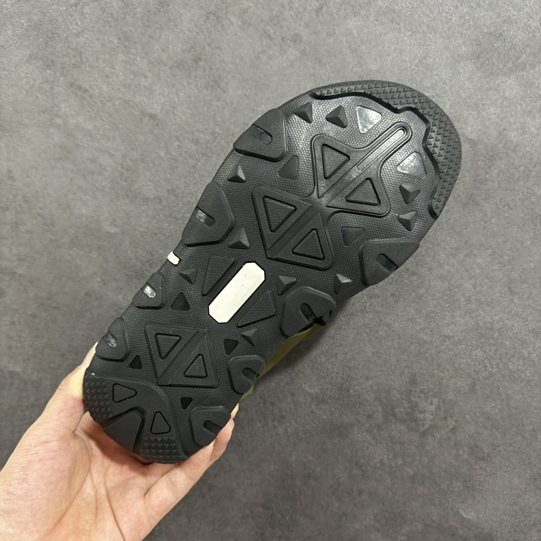 图片[9]-【公司级】ECCO爱步BIOM男士户外越野运动包头凉鞋 山地系列 户外运动 牛皮与纺织品拼接鞋面 时尚个性，出街有型 直接注塑工艺连接鞋面与鞋底 一体成型，合脚耐穿 创新鞋钉，橡胶外底 防滑耐磨 提供抓地力 多方位牵引力与稳定性能 稳固防护 循迹山迹 尺码：39 40 41 42 43 44（标准码）-选品中心