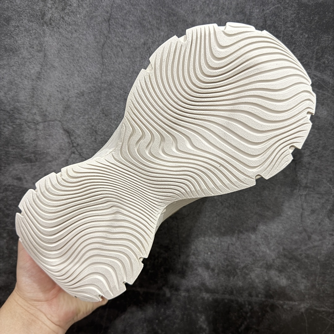 图片[9]-【纯原版】Adidas Vento XLG MTW 顶级品质 原鞋开发 原版大盒 脉冲系列 复古休闲老爹鞋 官方同步配色 鞋面是透气网面和皮革拼接 脚感轻盈 不闷汗 每次穿着跑步都感觉脚底在自由呼吸 鞋底是adidas经典的防滑设计 纹路很深 抓地力超稳 低帮设计很显脚踝纤细 却不失满满的包围安全感 货号： JR6393  尺码：36 36.5 37 38 38.5 39 40 40.5 41 42 42.5 43 44 44.5 45-选品中心